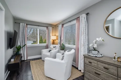 $625,000 | 608 Bridle Lane, Wheaton, IL 60187