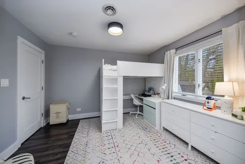 $625,000 | 608 Bridle Lane, Wheaton, IL 60187