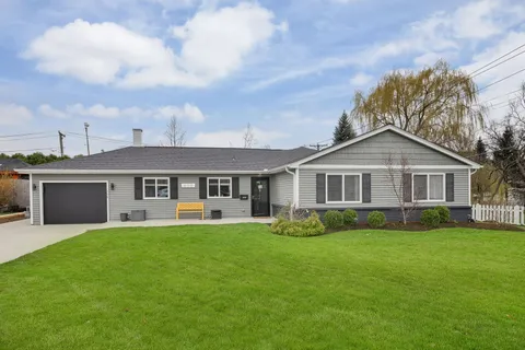 $625,000 | 608 Bridle Lane, Wheaton, IL 60187