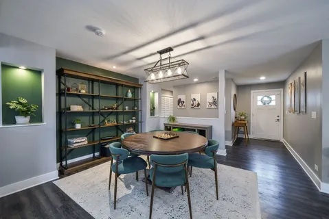 $625,000 | 608 Bridle Lane, Wheaton, IL 60187