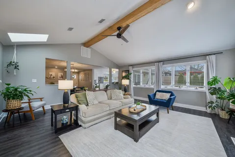 $625,000 | 608 Bridle Lane, Wheaton, IL 60187