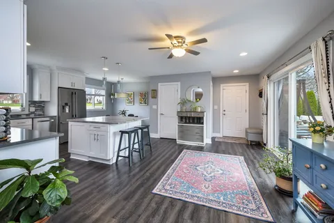 $625,000 | 608 Bridle Lane, Wheaton, IL 60187