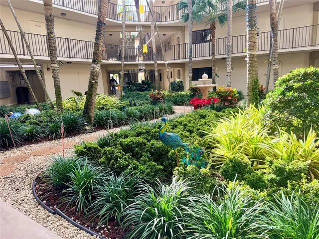 $2,275 | 8065 Southwest 107th Avenue, Unit 313, Miami, FL 33173