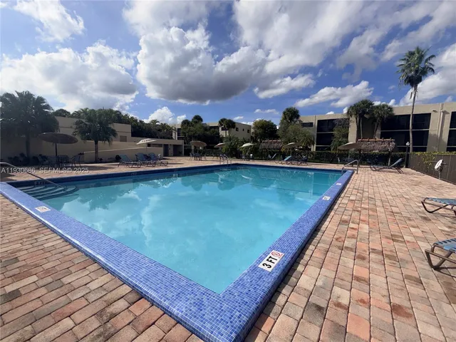 $2,275 | 8065 Southwest 107th Avenue, Unit 313, Miami, FL 33173