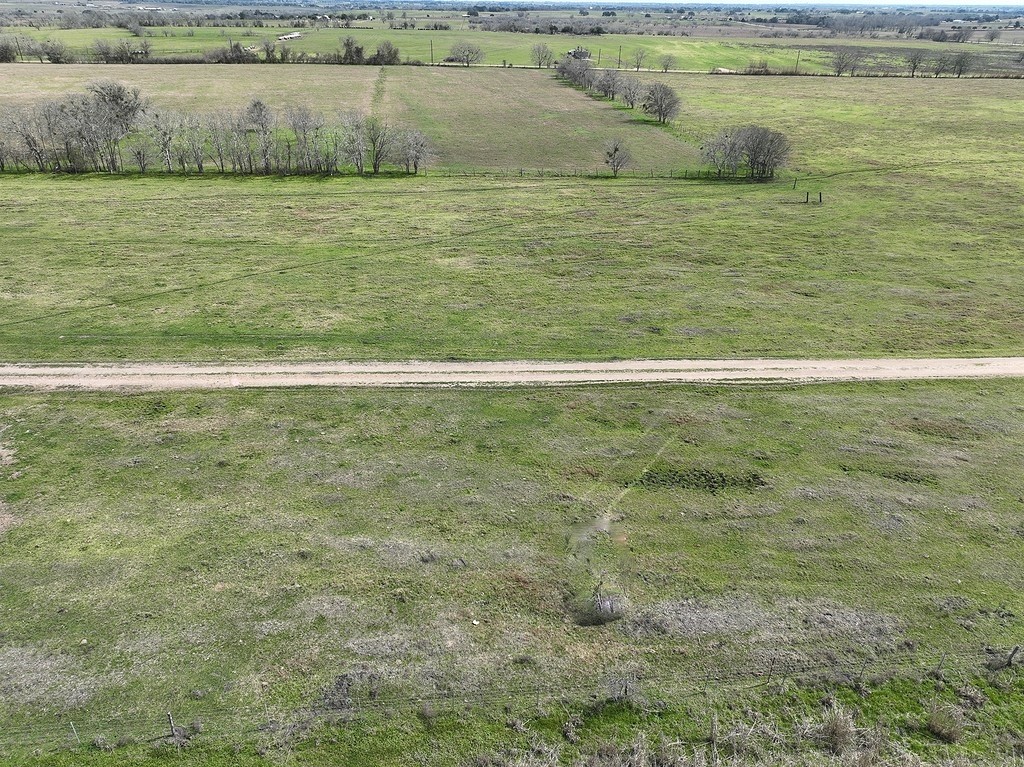 6 Falke-Heinrich Road Schulenburg, TX 78956 - Photo 2 of 10