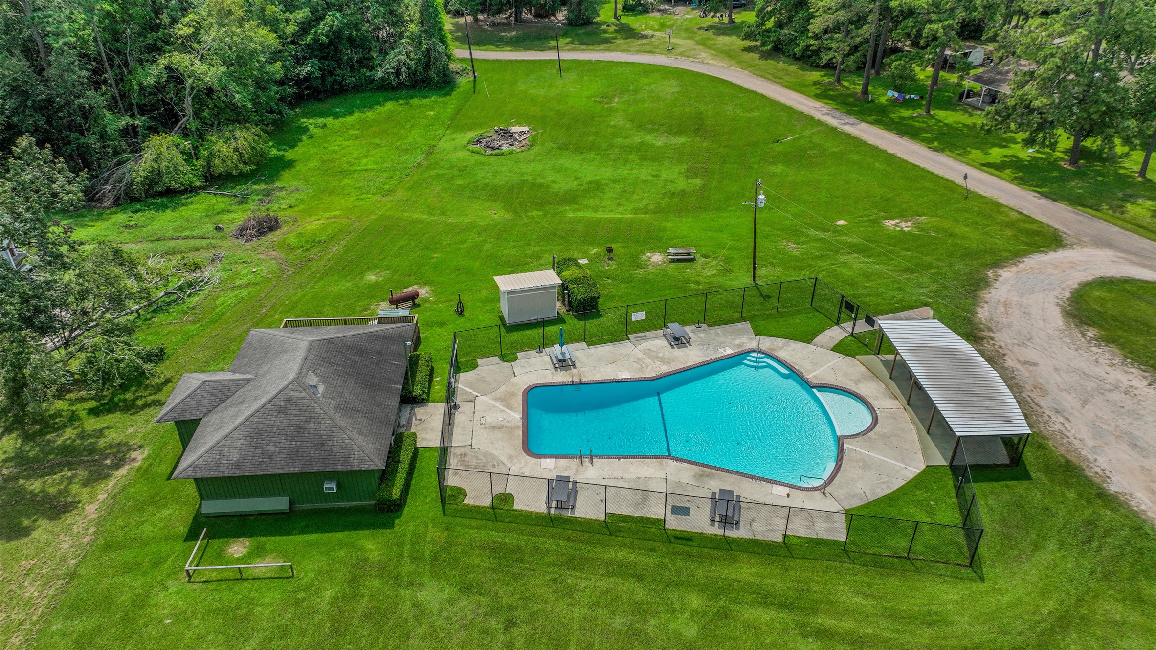 20 Ridgeway Drive Coldspring, TX 77331 - Photo 38 of 40 an aerial view of a house