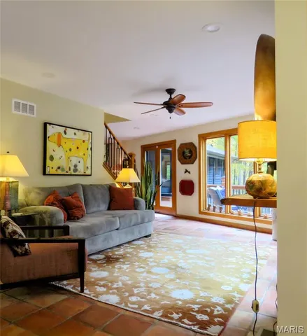 $1,100,000 | 5 Chesterfield Lakes Road, Chesterfield, MO 63005