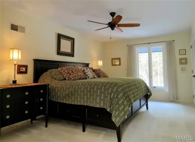 $1,100,000 | 5 Chesterfield Lakes Road, Chesterfield, MO 63005