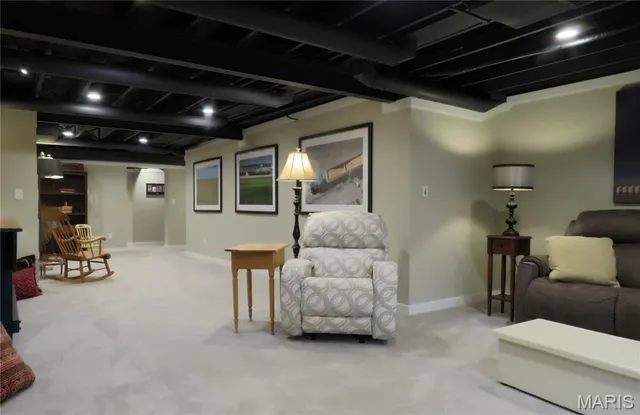 $1,100,000 | 5 Chesterfield Lakes Road, Chesterfield, MO 63005