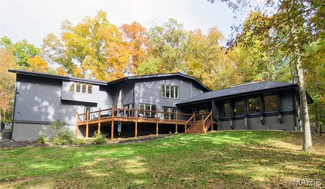 $1,100,000 | 5 Chesterfield Lakes Road, Chesterfield, MO 63005