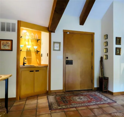 $1,100,000 | 5 Chesterfield Lakes Road, Chesterfield, MO 63005