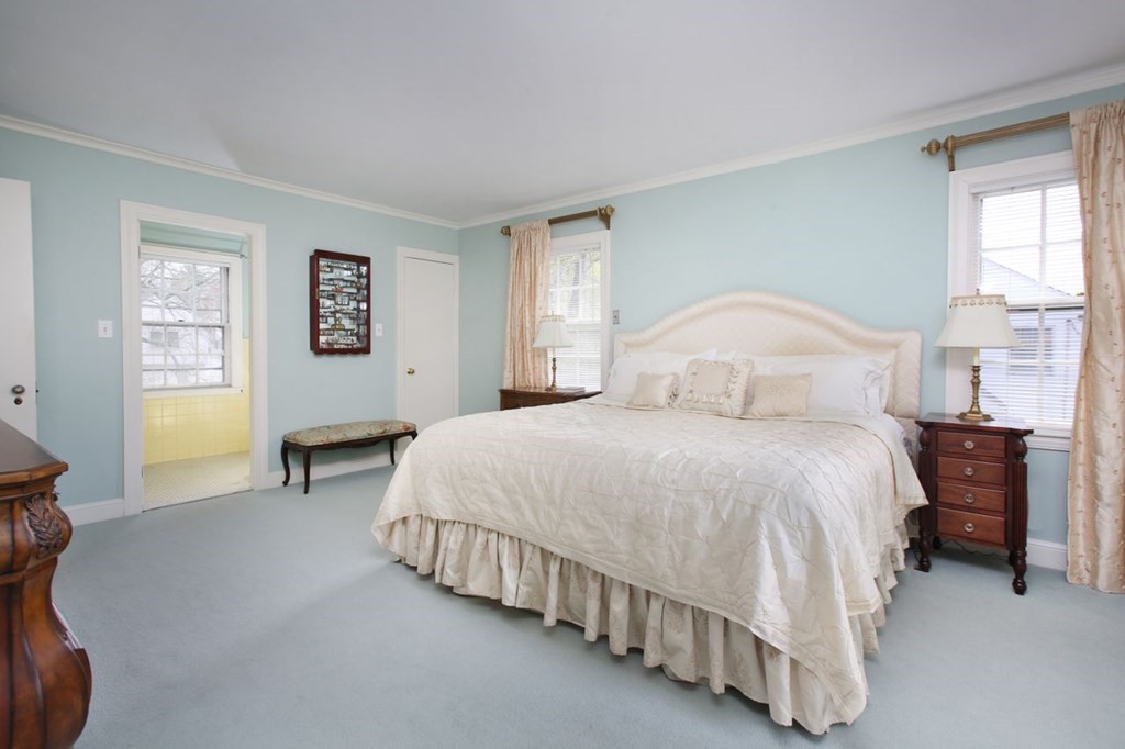 45 Ferncroft Road Newton, MA 02468 - Photo 15 of 25