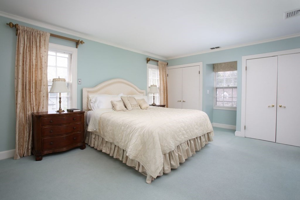 45 Ferncroft Road Newton, MA 02468 - Photo 16 of 25