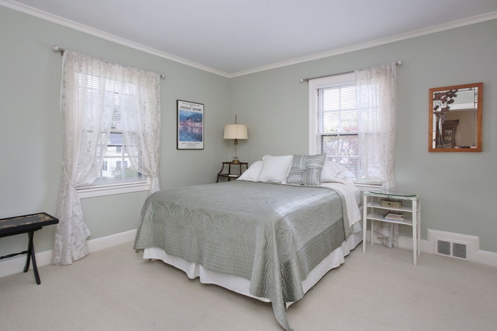 45 Ferncroft Road Newton, MA 02468 - Photo 18 of 25