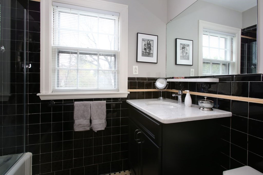 45 Ferncroft Road Newton, MA 02468 - Photo 20 of 25