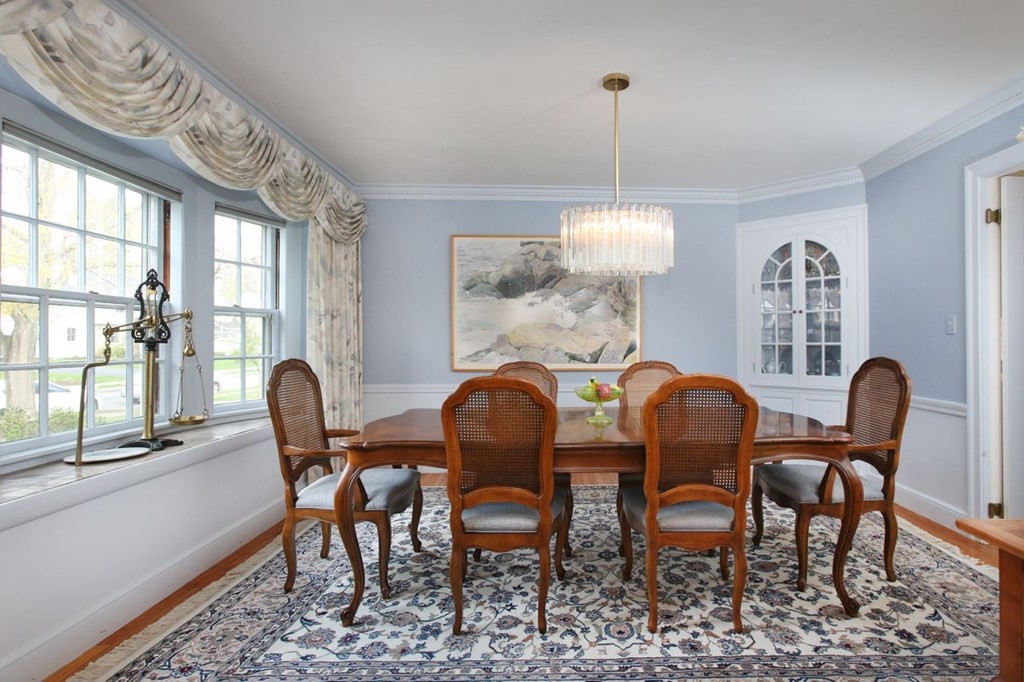 45 Ferncroft Road Newton, MA 02468 - Photo 8 of 25