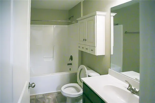 $2,095 | 4719 Sweet Water Drive, Gainesville, GA 30504