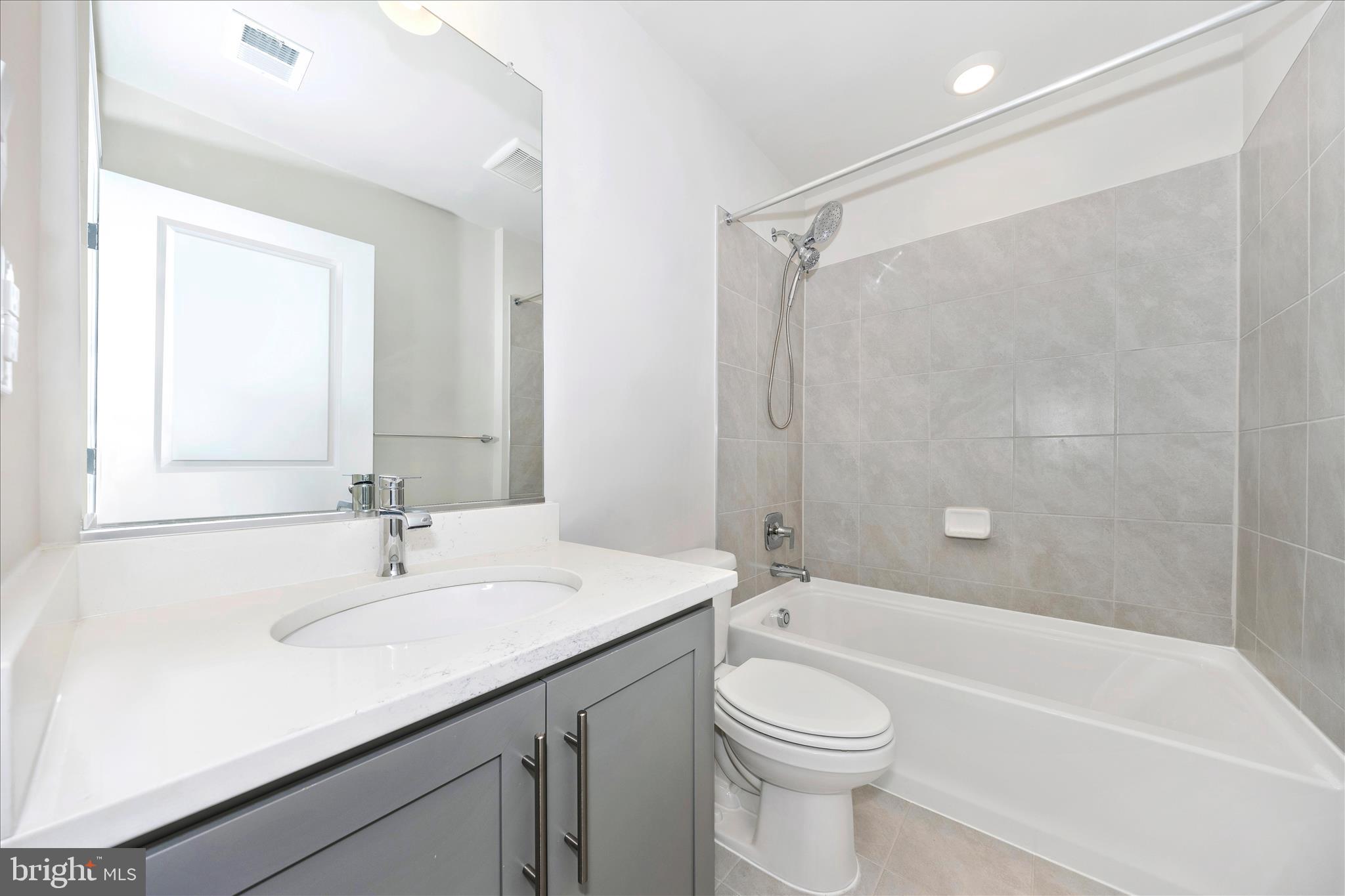 726 Compass Way Frederick, MD 21701 - Photo 9 of 55 Level 1 Bath