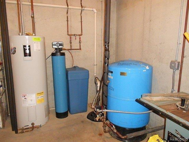4240 Phillips Road Metamora, MI 48455 - Photo 25 of 25 Phillips Rd Utility room