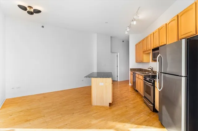 $385,000 | 1600 South Indiana Avenue, Unit 908, Chicago, IL 60616