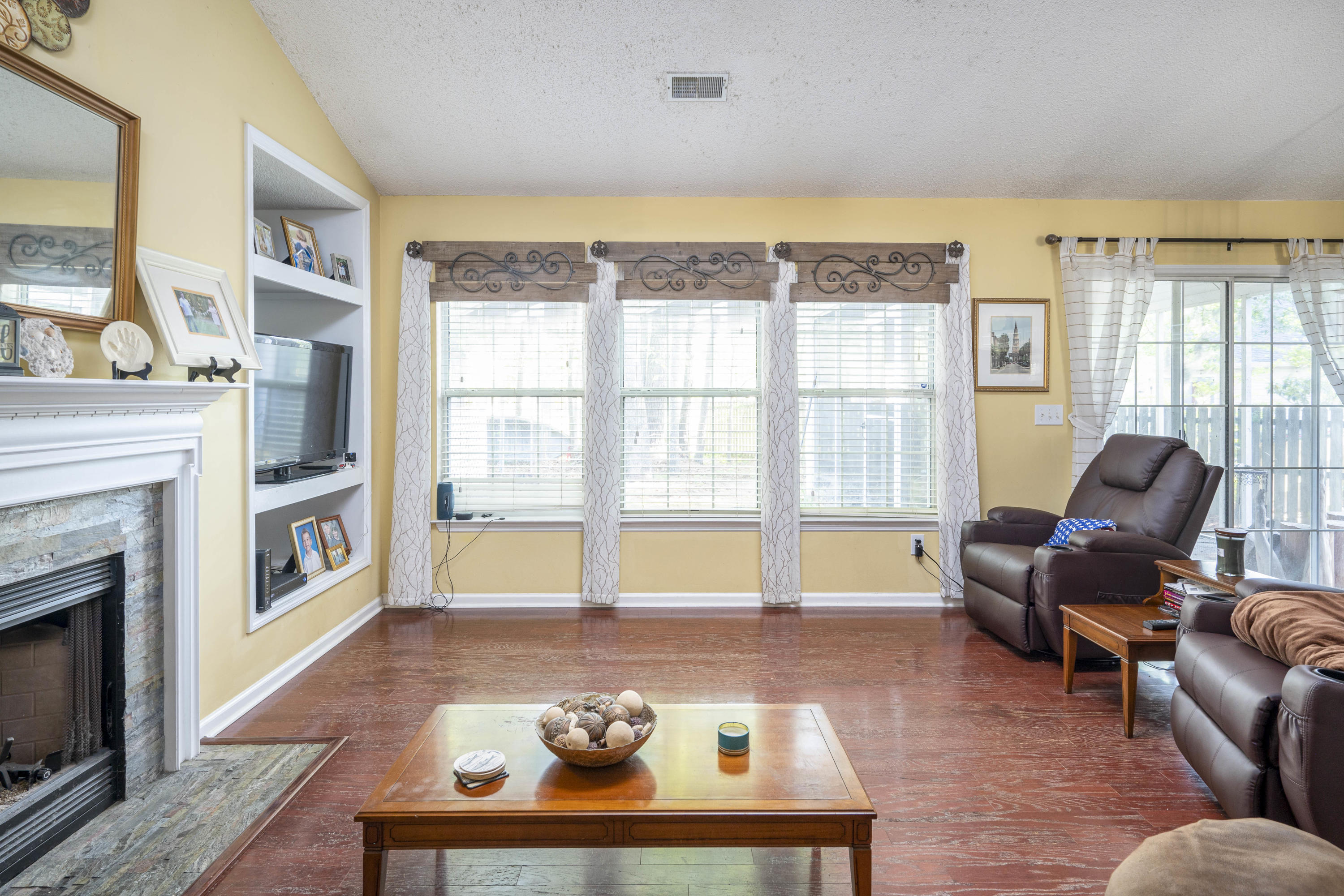 603 Carters Grove Road Charleston, SC 29414 - Photo 3 of 13 Carters Grove (11 of 14)