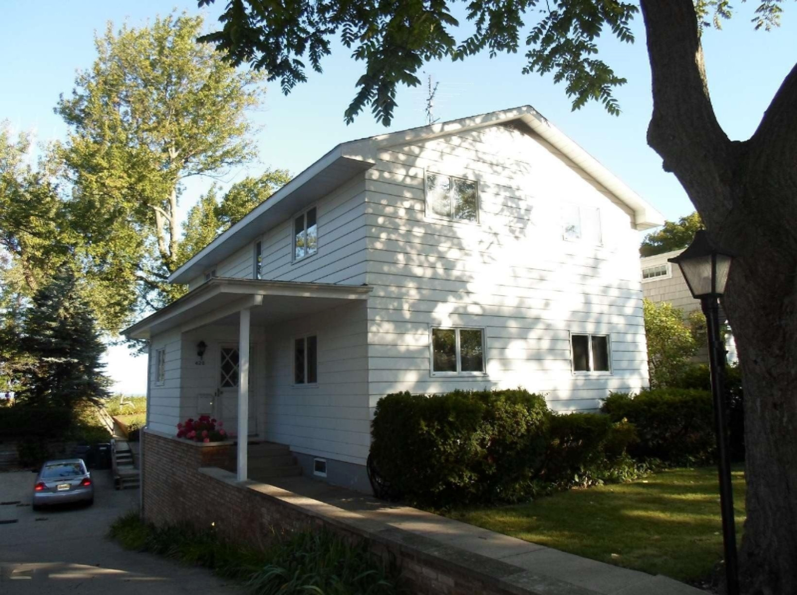 420 Ridgeway