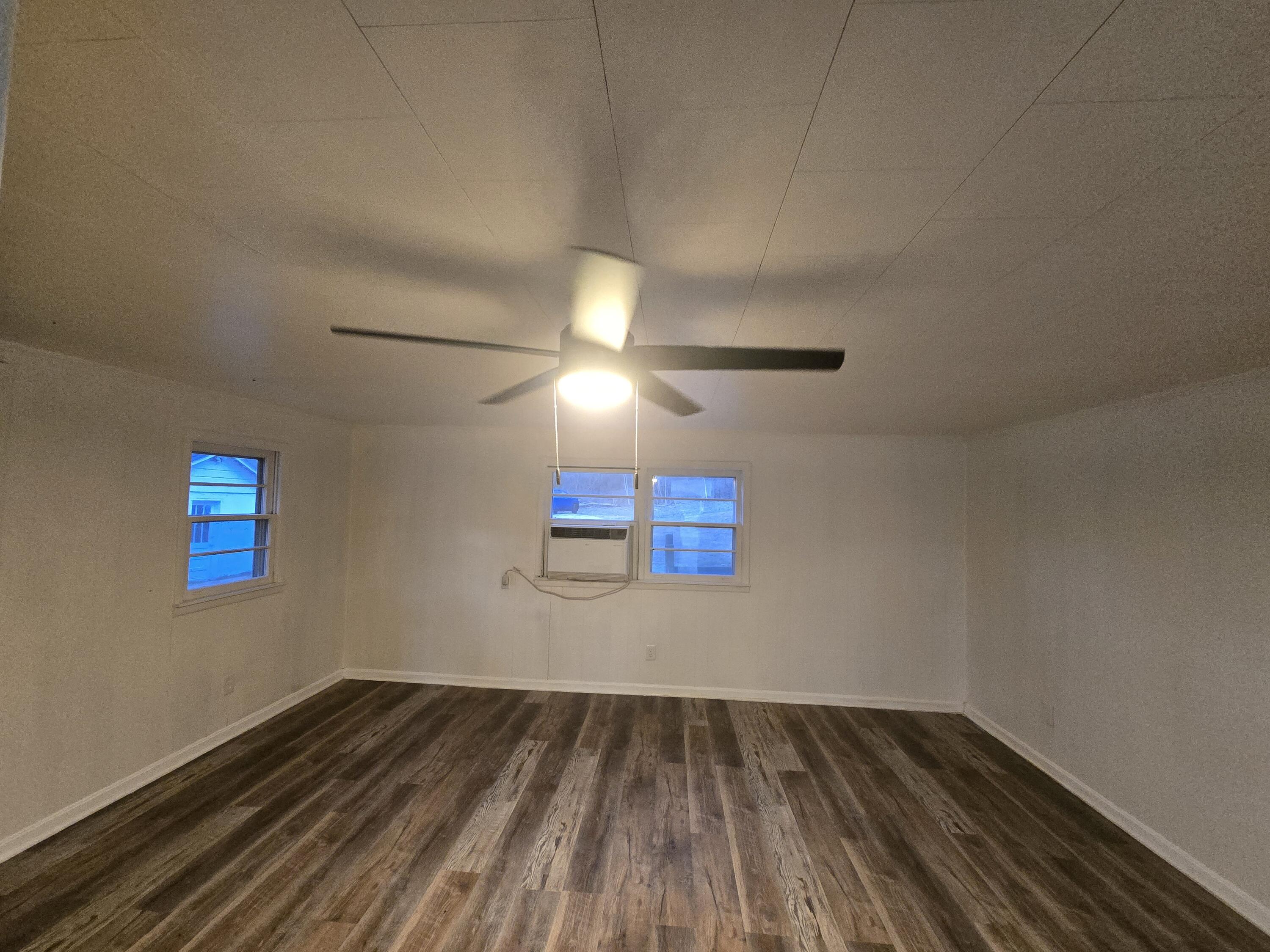13711 Sherwood Road Sherwood, TN 37376 - Photo 5 of 31 20260119_170044
