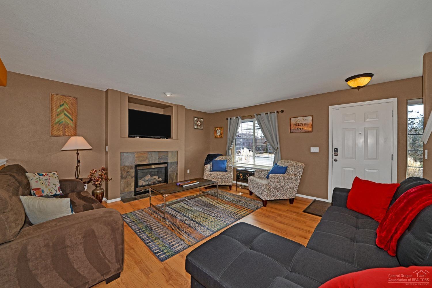 20520 Rolen Avenue Bend, OR 97702 - Photo 4 of 25 Additional Photo