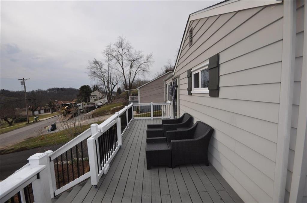 122 Wray Large Road Clairton, PA 15025 - Photo 2 of 19 Gallery Image 2