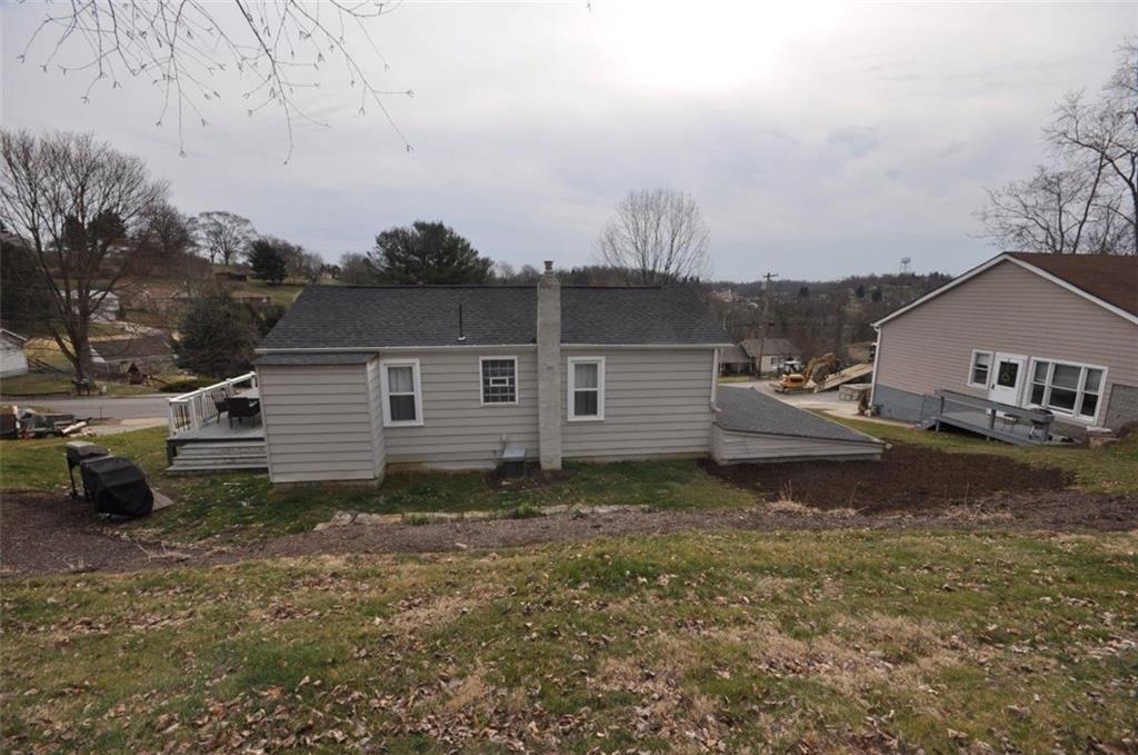 122 Wray Large Road Clairton, PA 15025 - Photo 4 of 19 Gallery Image 4