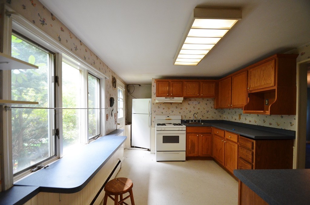 20 Radcliffe Road Billerica, MA 01821 - Photo 14 of 26