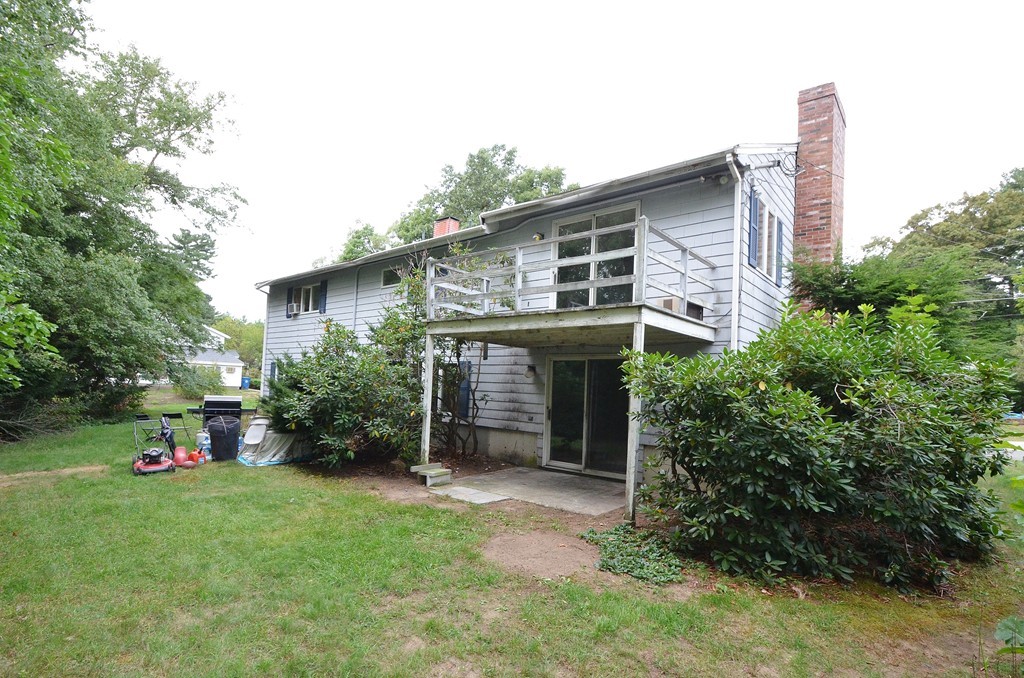 20 Radcliffe Road Billerica, MA 01821 - Photo 2 of 26