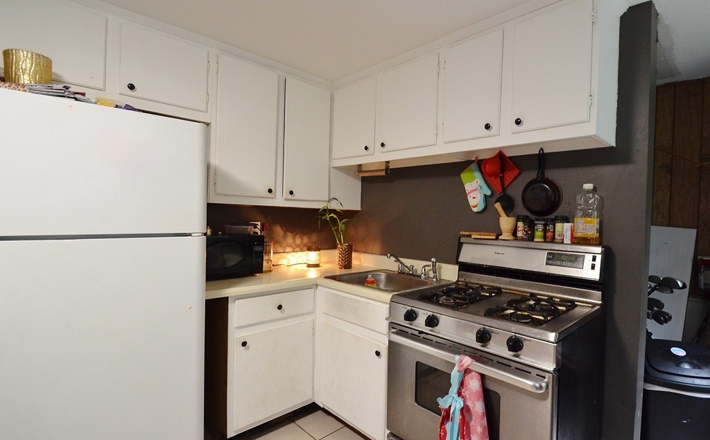 20 Radcliffe Road Billerica, MA 01821 - Photo 7 of 26