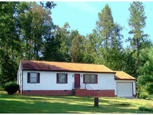5340 South Courthouse Road Providence Forge, VA 23140 - Photo 1 of 1 a front view of a house with a yard