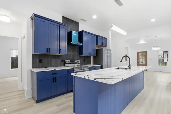 $495,000 | 2022 Carrollton Avenue, Indianapolis, IN 46202