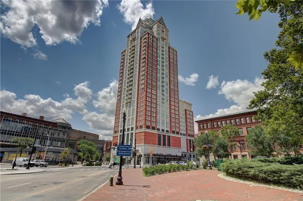 $3,950 | 1 West Exchange Street, Unit 2107, Providence, RI 02903