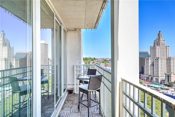 $3,950 | 1 West Exchange Street, Unit 2107, Providence, RI 02903