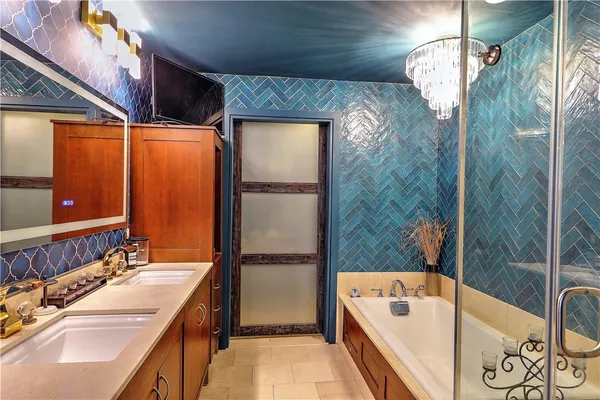 $3,950 | 1 West Exchange Street, Unit 2107, Providence, RI 02903