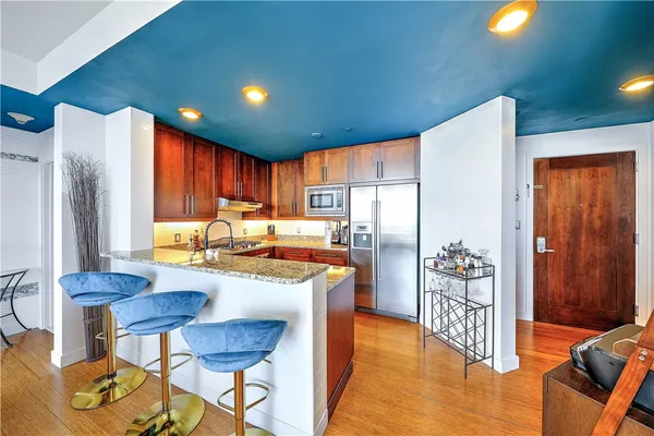 $3,950 | 1 West Exchange Street, Unit 2107, Providence, RI 02903