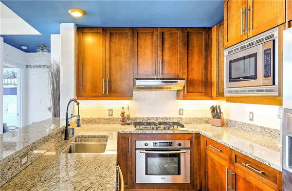 $3,950 | 1 West Exchange Street, Unit 2107, Providence, RI 02903