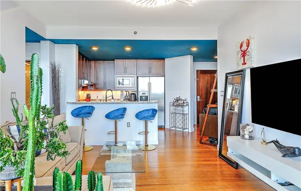 $3,950 | 1 West Exchange Street, Unit 2107, Providence, RI 02903