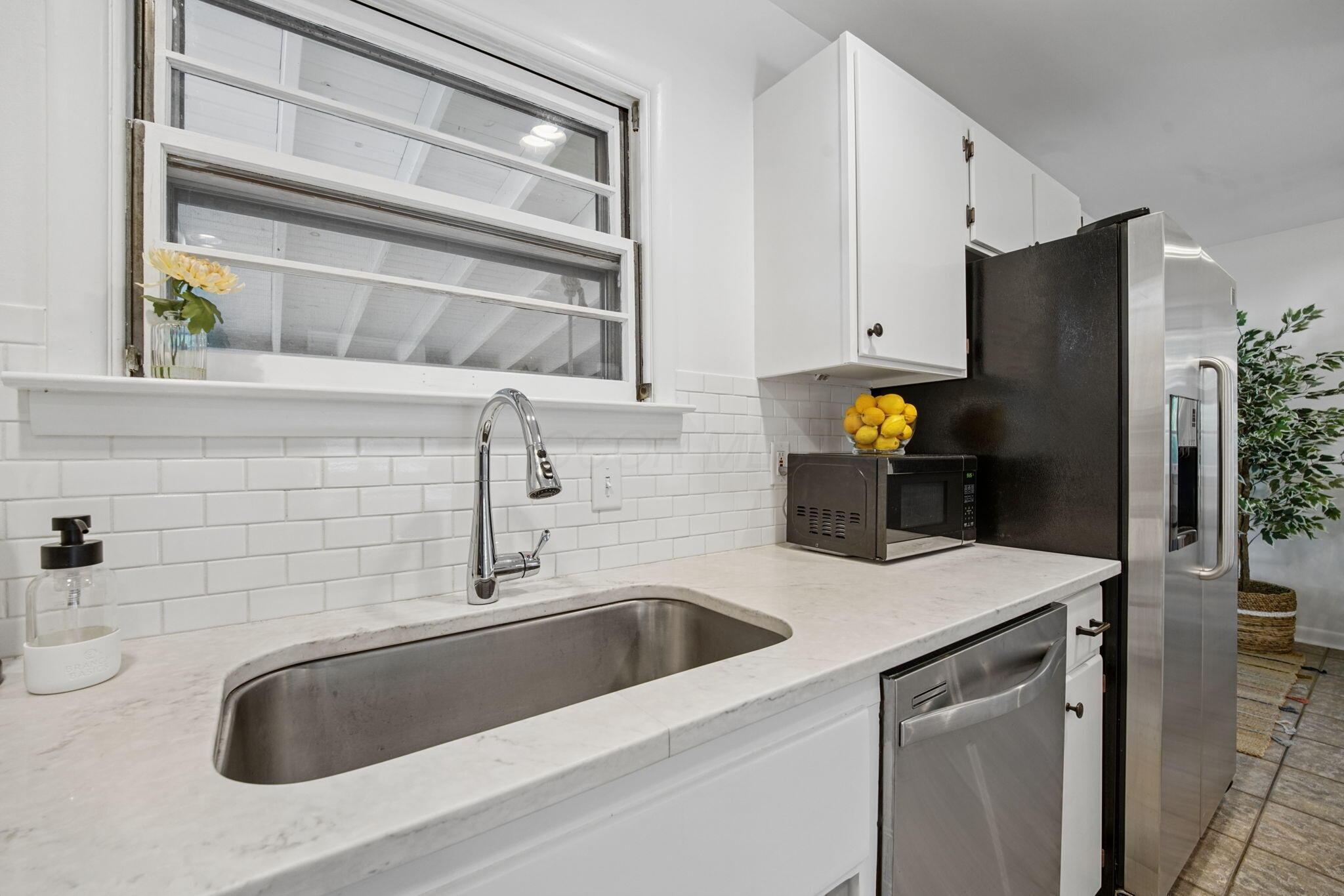 9562 Concord Road Powell, OH 43065 - Photo 26 of 53 Kitchen
