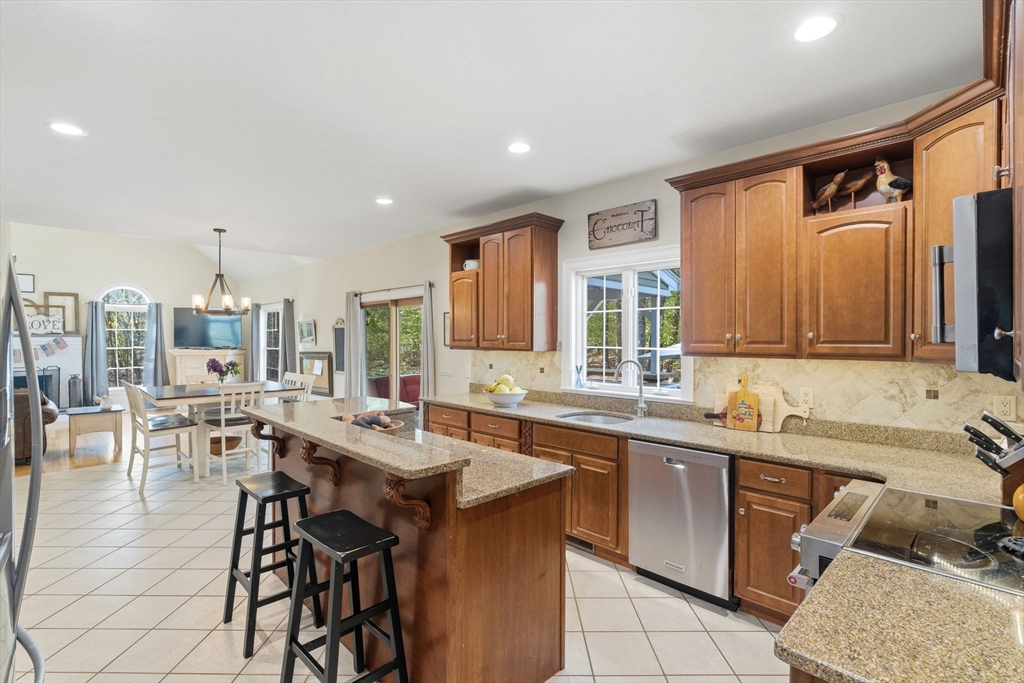 76 Old Farm Road Douglas, MA 01516 - Photo 31 of 35