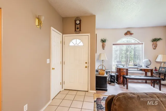 $419,900 | 42 Hiatt Circle, Idaho City, ID 83631