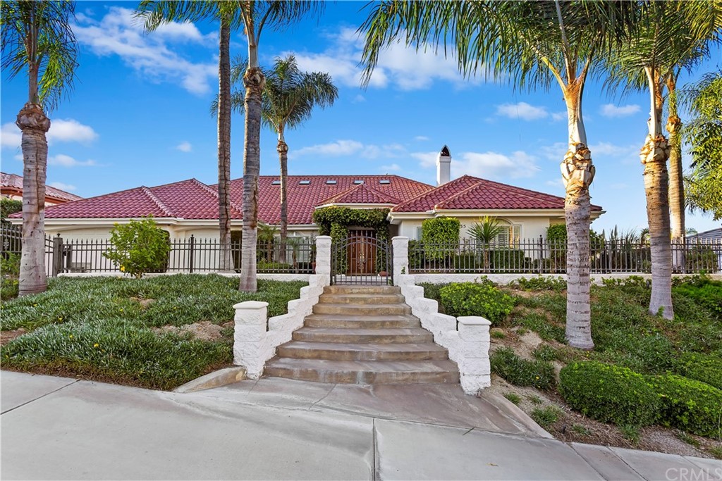 5935 Vía Loma Riverside, CA 92506 - Photo 1 of 1 Gallery Image 1