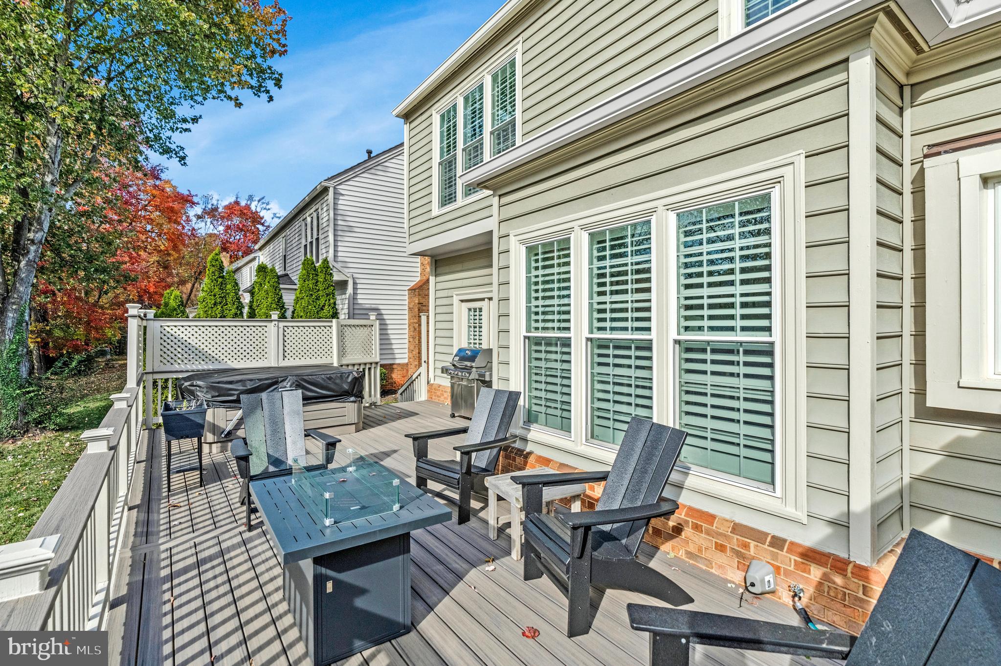 9733 Hidden Valley Road Vienna, VA 22181 - Photo 4 of 11 an outdoor space with furniture