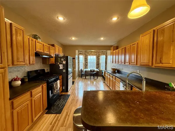 $525,000 | 20754 Highway 6, Lewistown, MO 63452