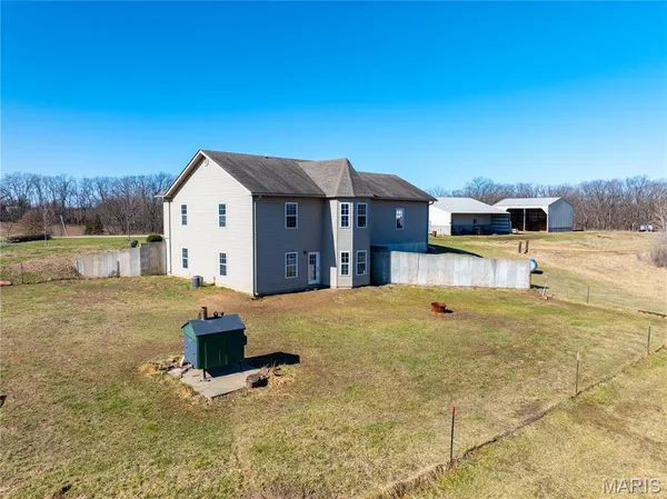 $525,000 | 20754 Highway 6, Lewistown, MO 63452