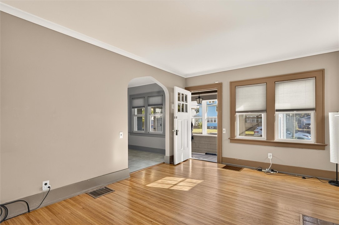 104 Castleford Road Greece, NY 14616 - Photo 6 of 27 Gallery Image 6