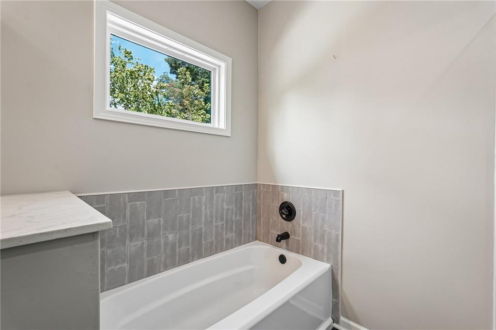 809 Dill Avenue Southwest Atlanta, GA 30310 - Photo 34 of 43 Gallery Image 34